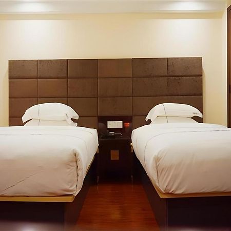 Jingtu Hotel Zhanjiang Dingsheng Plaza Store Екстер'єр фото