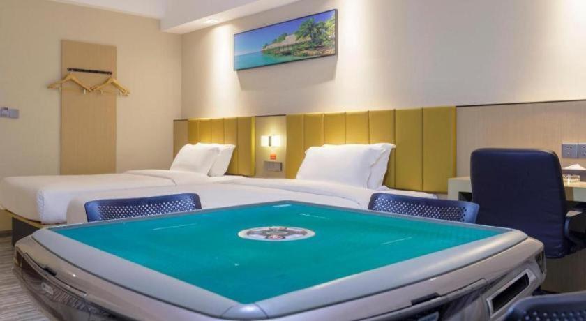 Jingtu Hotel Zhanjiang Dingsheng Plaza Store Екстер'єр фото