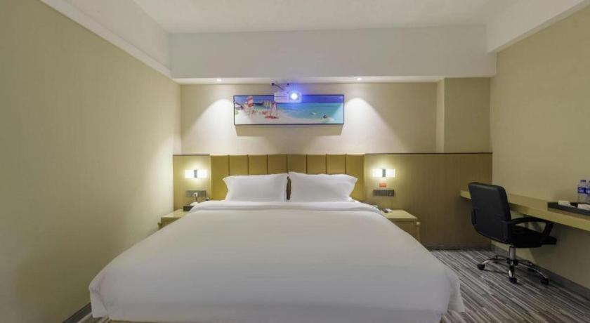 Jingtu Hotel Zhanjiang Dingsheng Plaza Store Екстер'єр фото